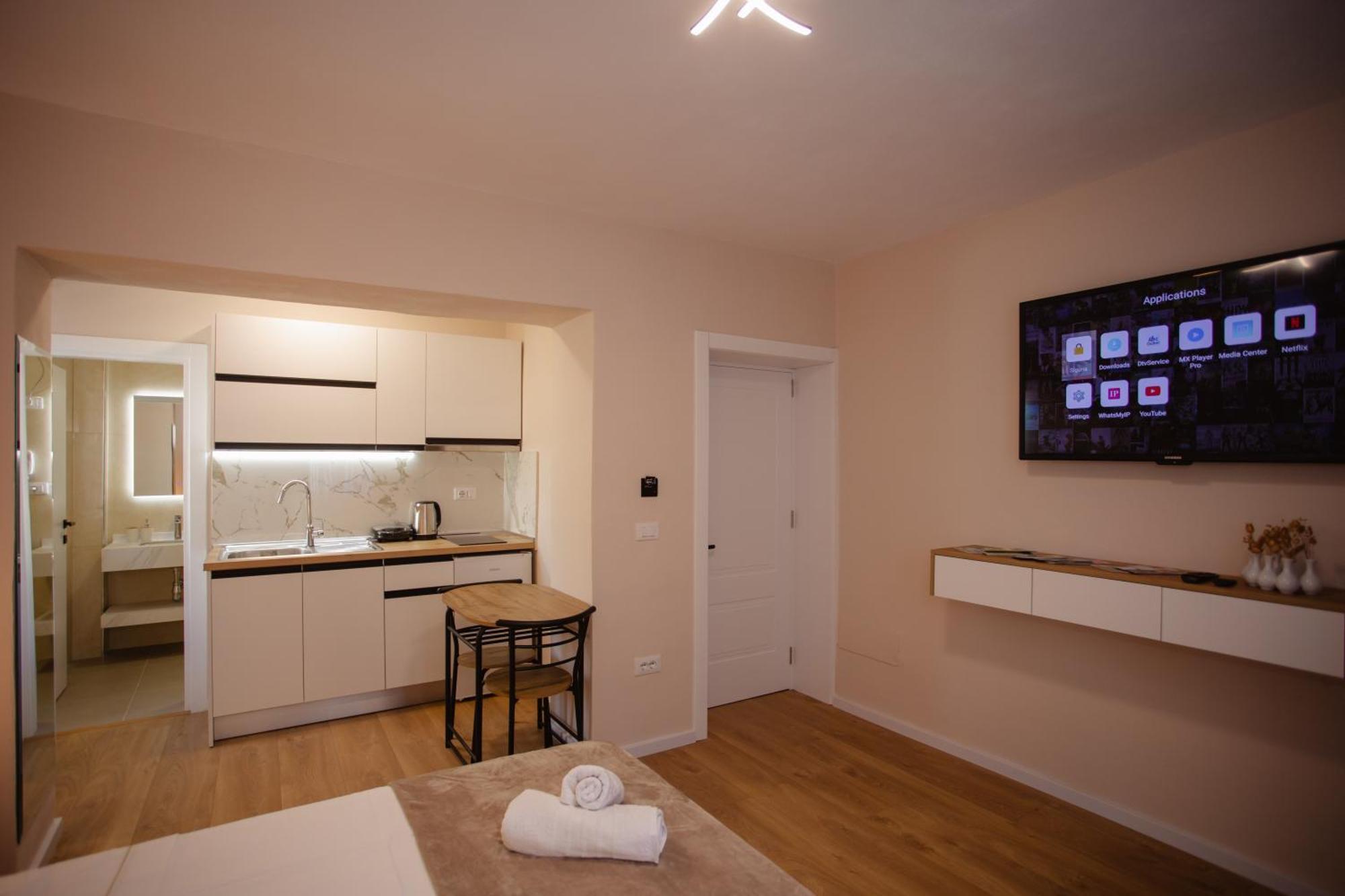 City Center Studio Apartments Шкодер Экстерьер фото