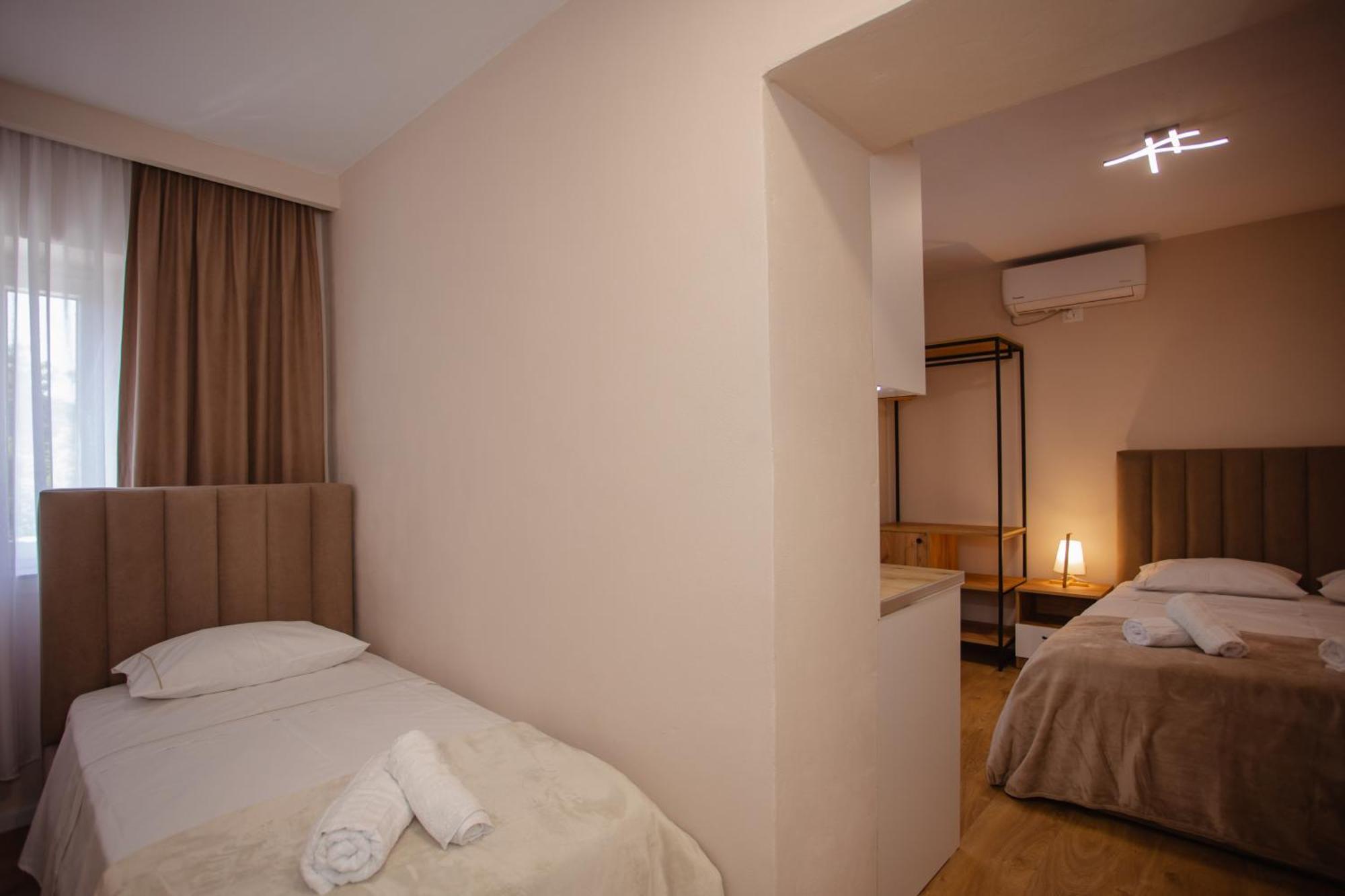 City Center Studio Apartments Шкодер Экстерьер фото