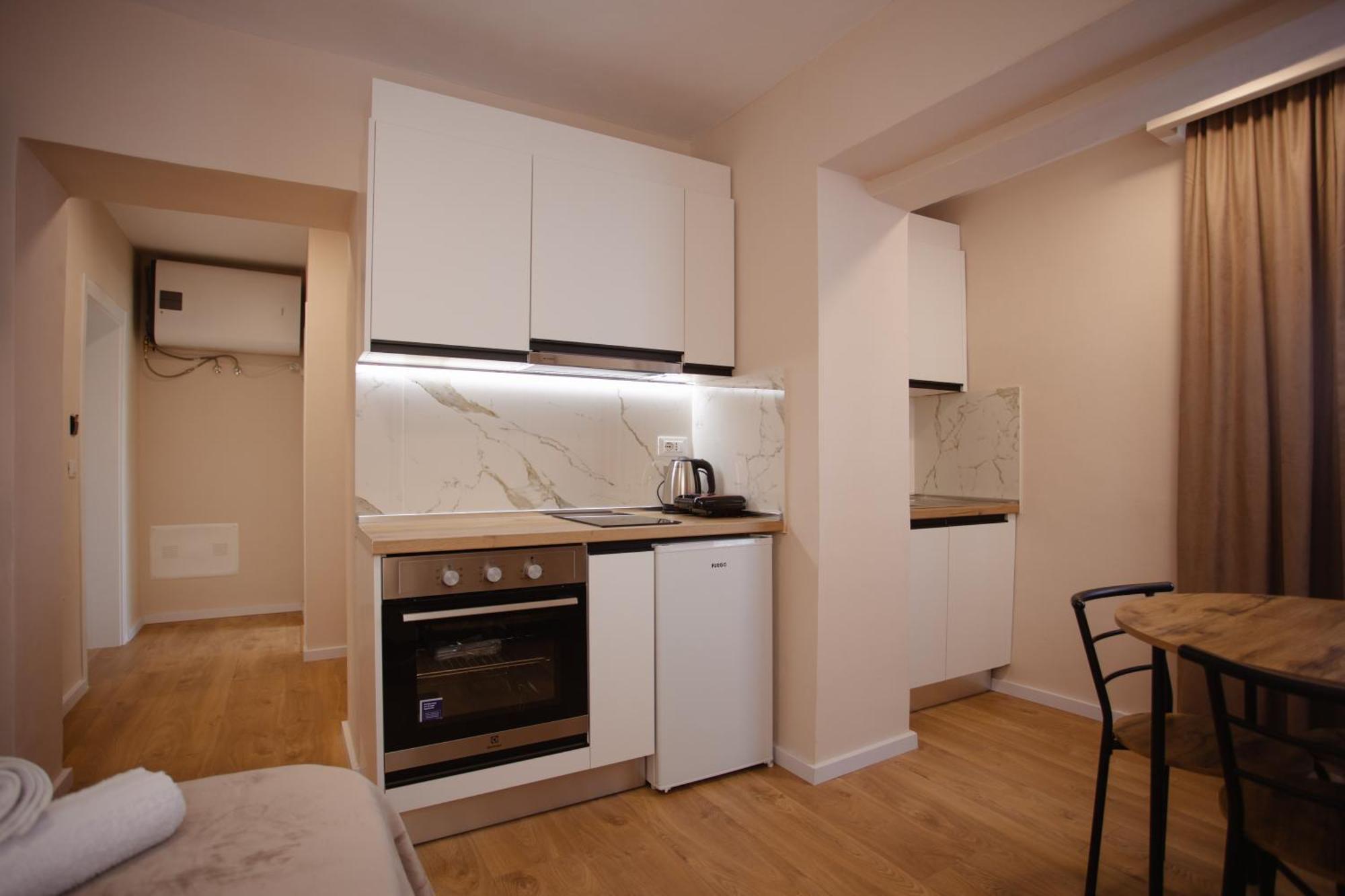 City Center Studio Apartments Шкодер Экстерьер фото