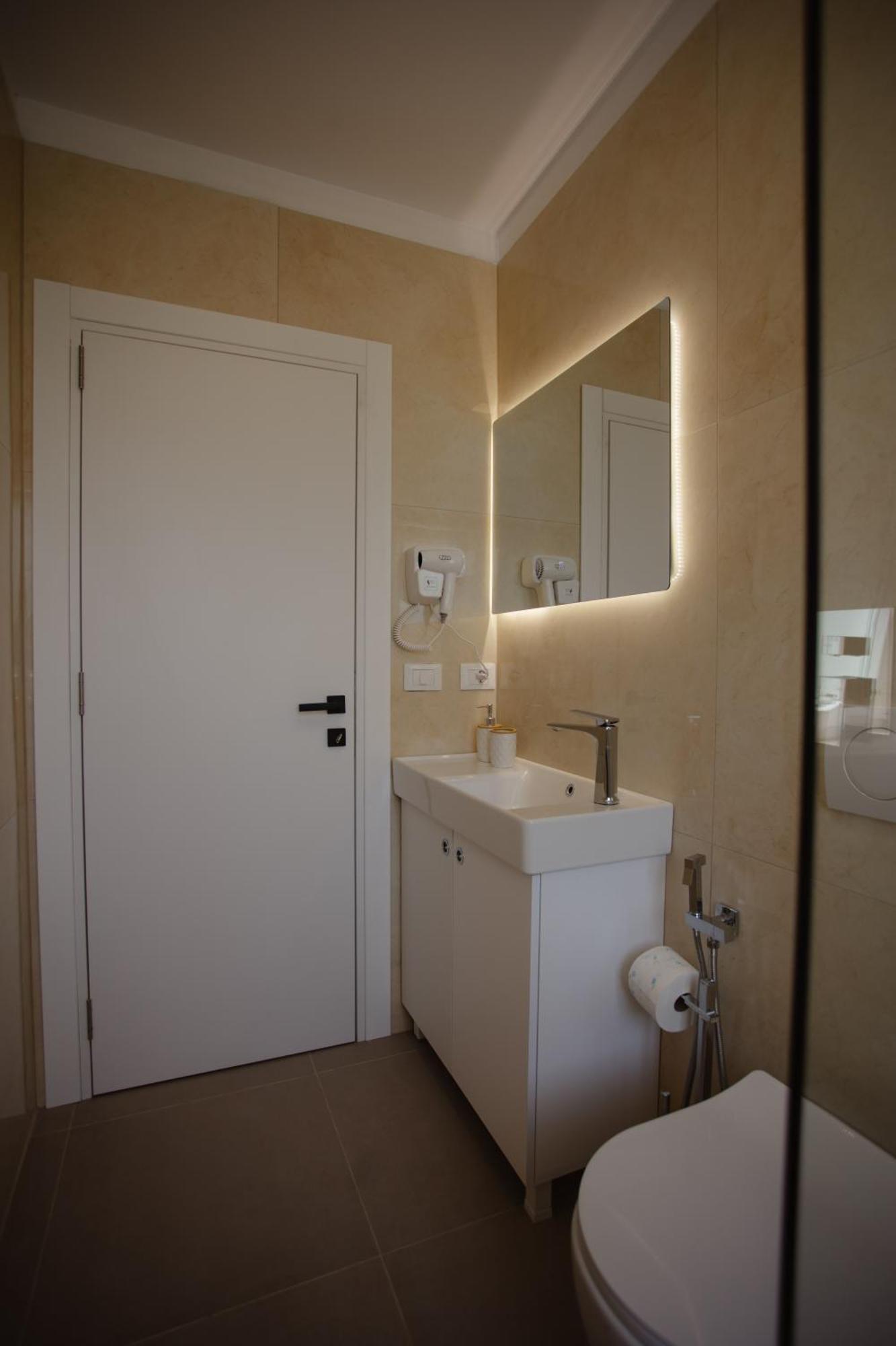 City Center Studio Apartments Шкодер Экстерьер фото