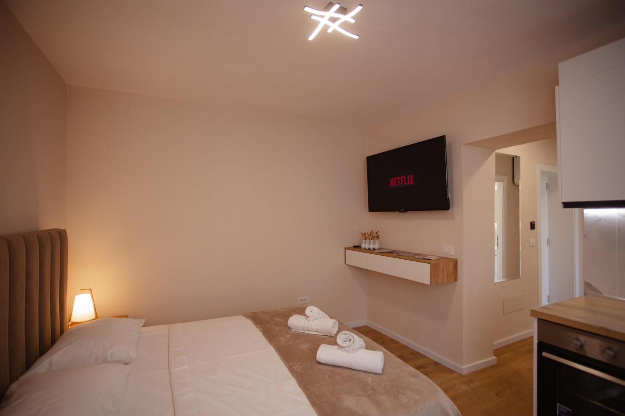 City Center Studio Apartments Шкодер Экстерьер фото
