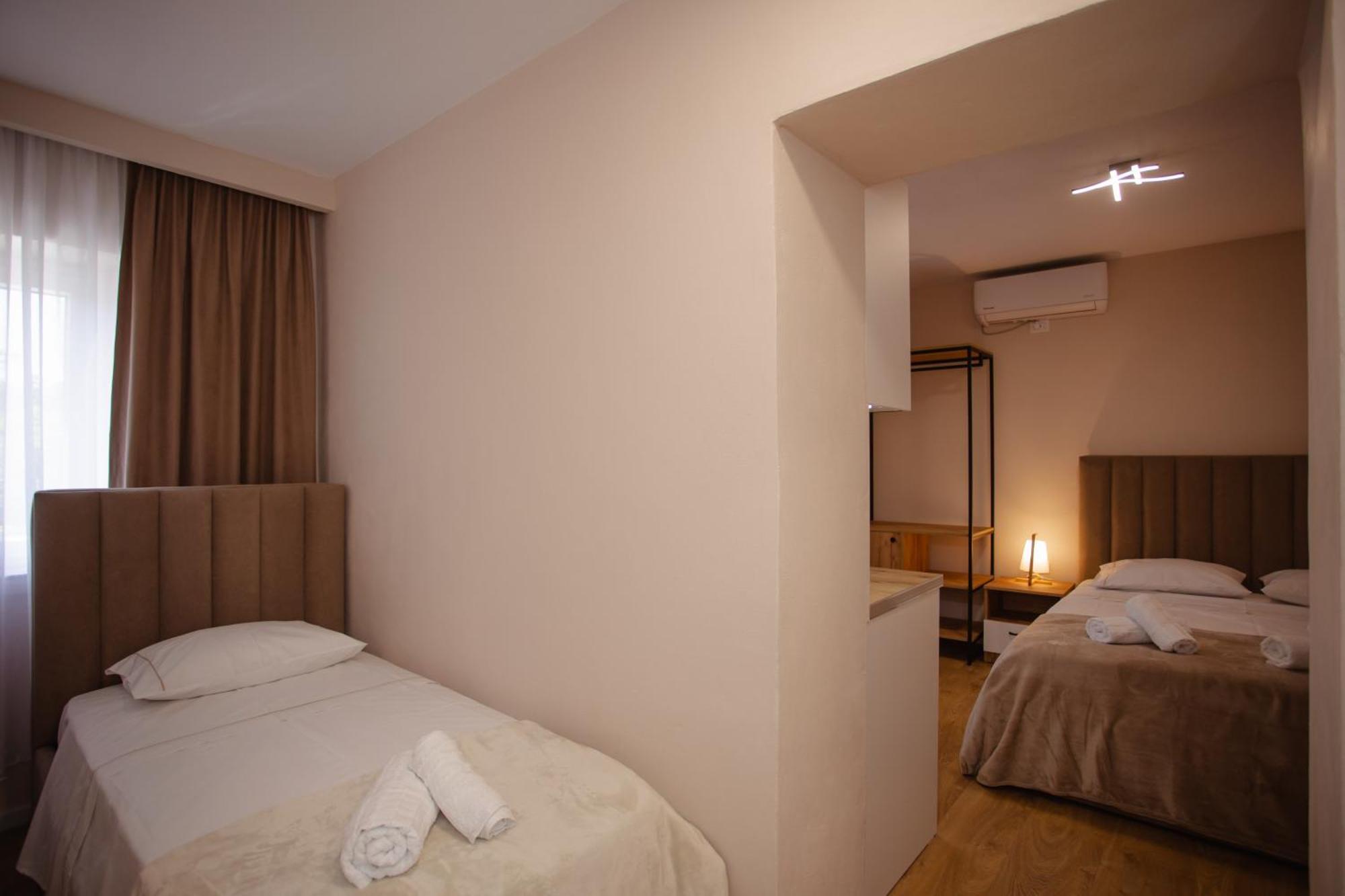 City Center Studio Apartments Шкодер Экстерьер фото