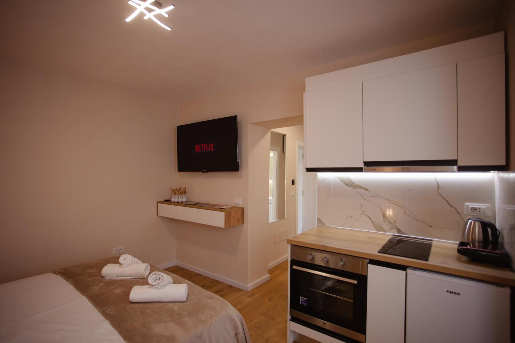 City Center Studio Apartments Шкодер Экстерьер фото