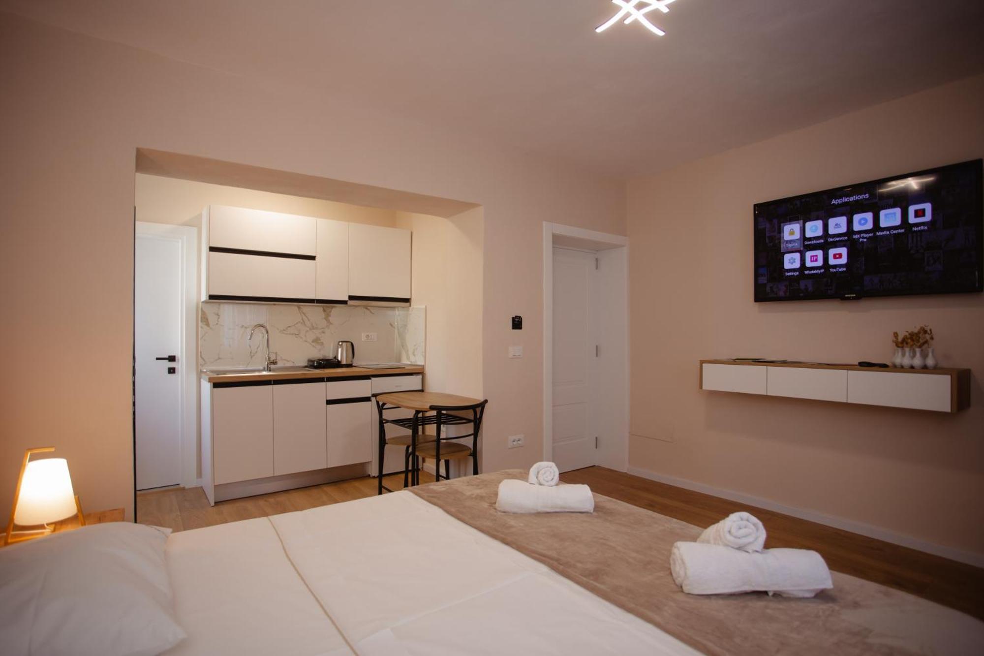 City Center Studio Apartments Шкодер Экстерьер фото