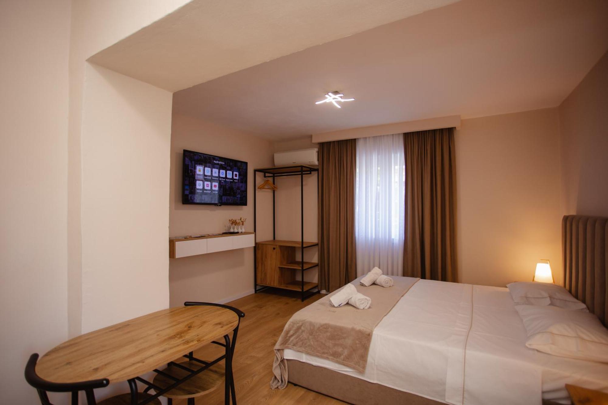 City Center Studio Apartments Шкодер Экстерьер фото