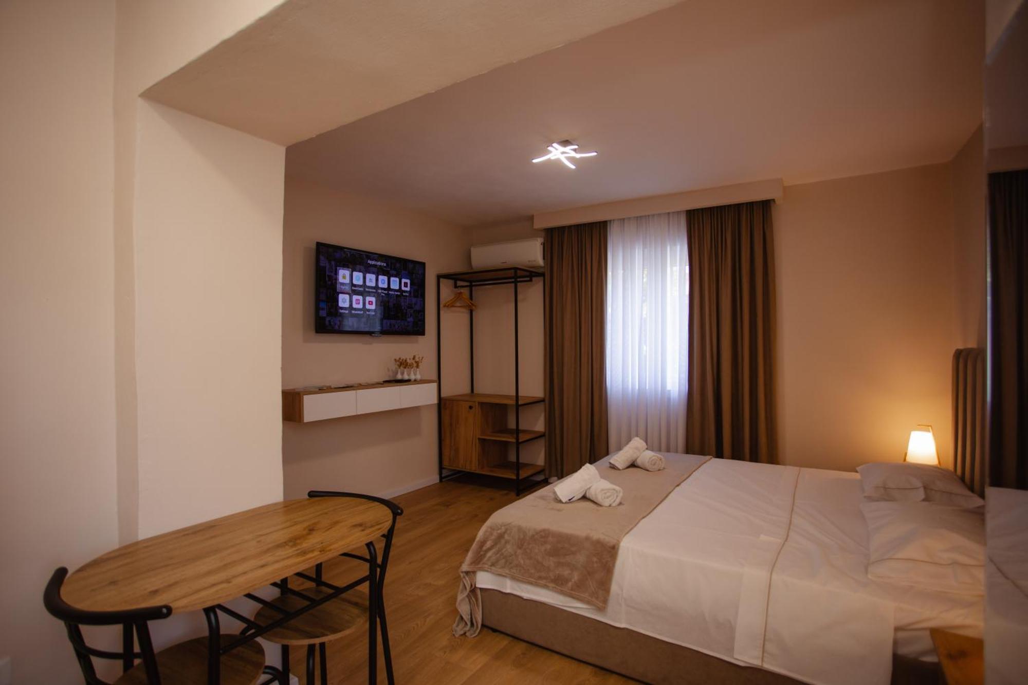 City Center Studio Apartments Шкодер Экстерьер фото